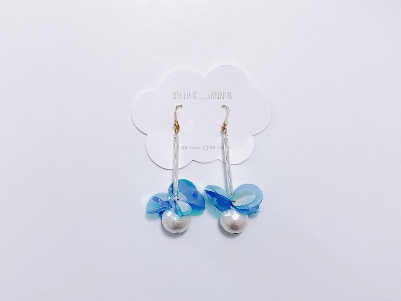Daydaughter scattered flowers - blue sequins hanging handmade earrings ear hook / ear clip - ต่างหู - วัสดุอื่นๆ สีน้ำเงิน