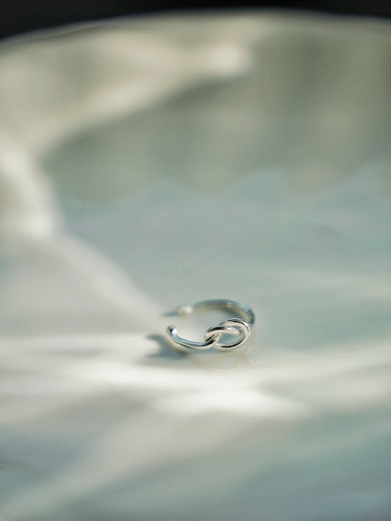 德國扭結麵包耳骨夾 SV925 軟骨 耳扣 - 耳環/耳夾/耳骨夾 - 純銀 銀色