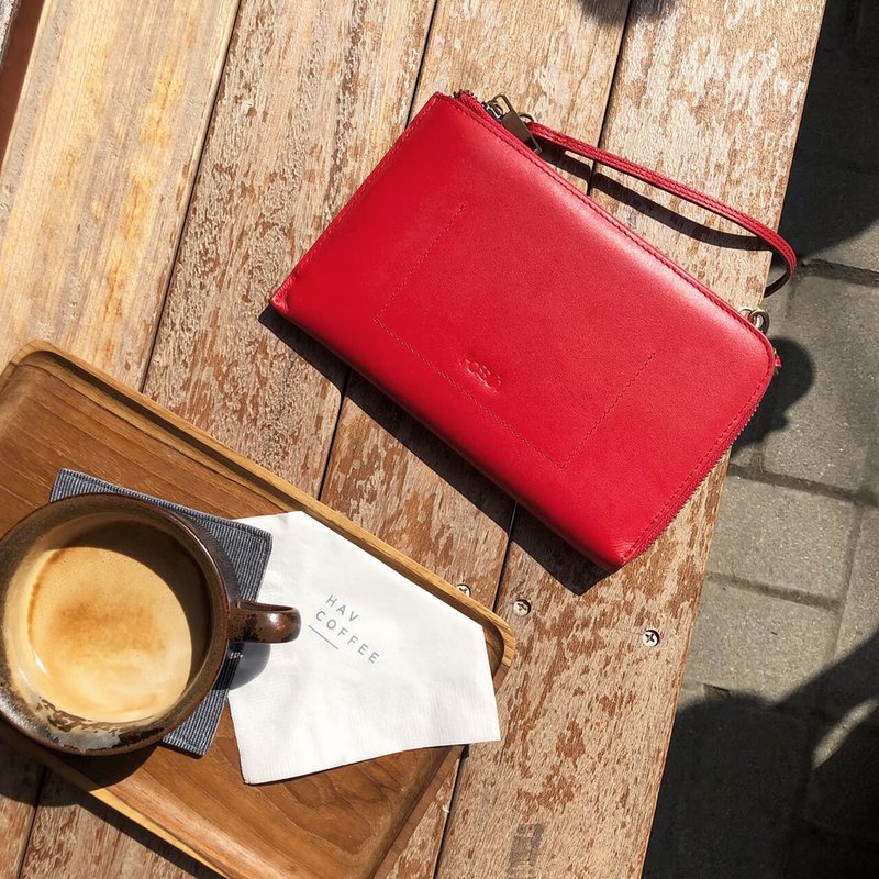 Passion carry-on bag, cute red shoulder/cross-body/hand-held bag - กระเป๋าถือ - หนังแท้ สีแดง