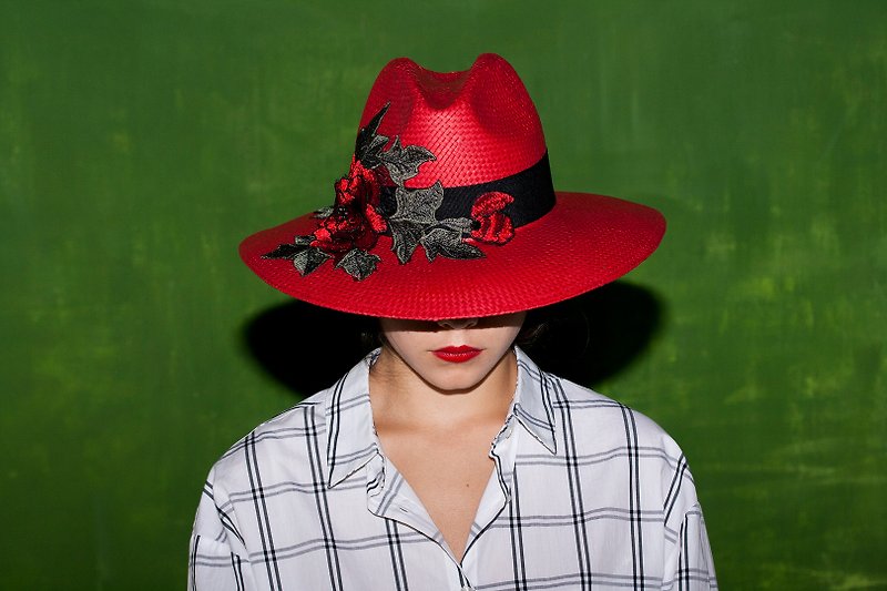 ITA BOTTEGA【Made in Italy】玫瑰紳士帽 - 帽子 - 紙 紅色