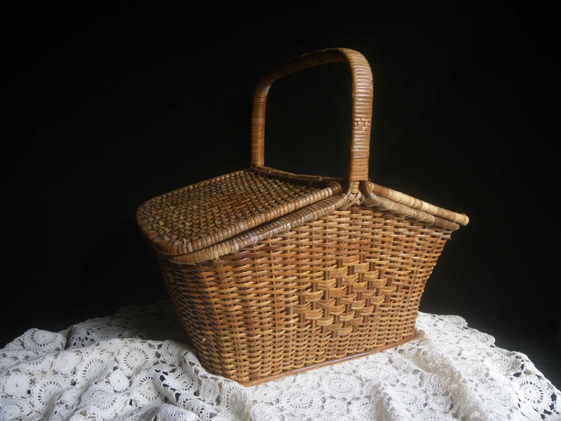 【OLD-TIME】Early second-hand Taiwanese rattan picnic basket - กล่องเก็บของ - วัสดุอื่นๆ 