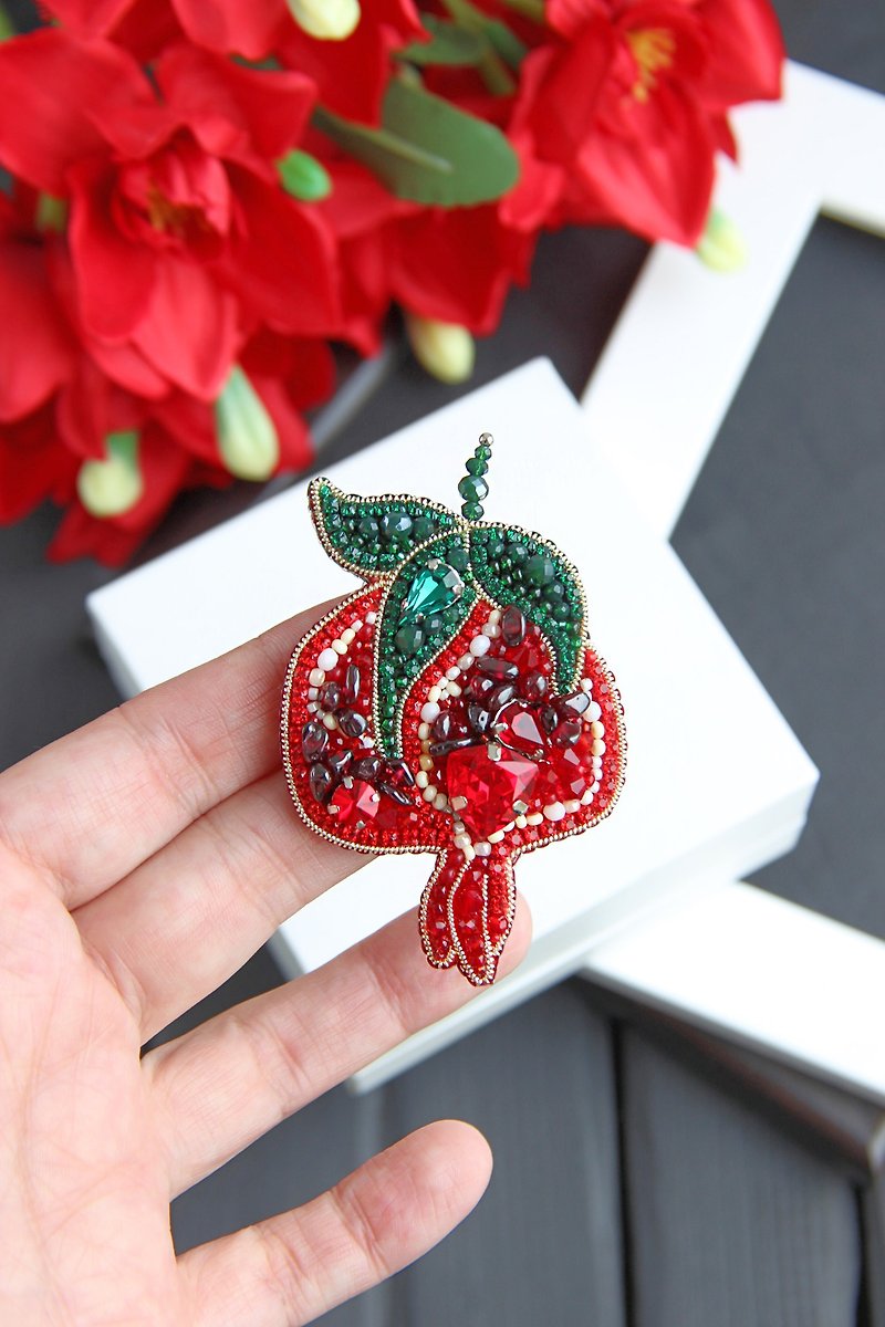 Beaded brooch pomegranate Embroidered brooch garnet Beaded jewelry garnet - Brooches - Colored Glass Red