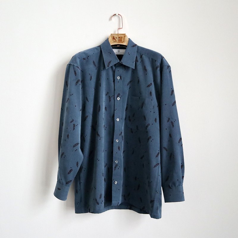 Pumpkin Vintage. Ancient gray-blue printed shirt - เสื้อเชิ้ตผู้ชาย - วัสดุอื่นๆ 