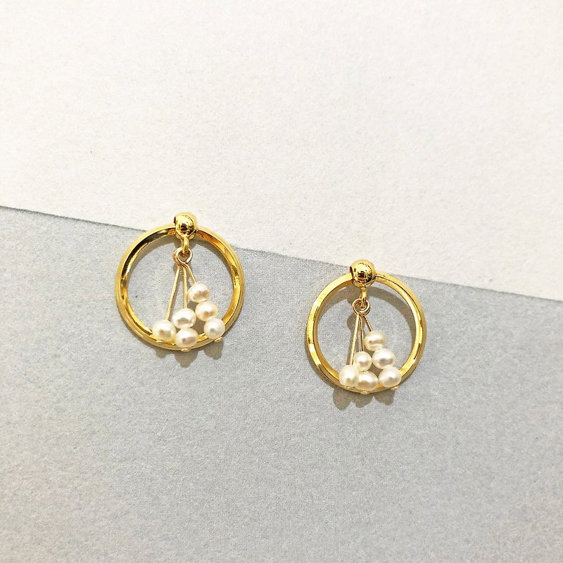 Minimalism - Pearls 14kgf Earrings  【Mothers Day Gift  】【birthday gift】 - ต่างหู - เครื่องเพชรพลอย สีทอง