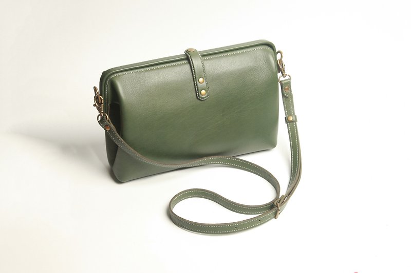 [BEIS] Clutch Clutch | Shoulder Bag | Japanese Imported Leather - กระเป๋าคลัทช์ - หนังแท้ หลากหลายสี