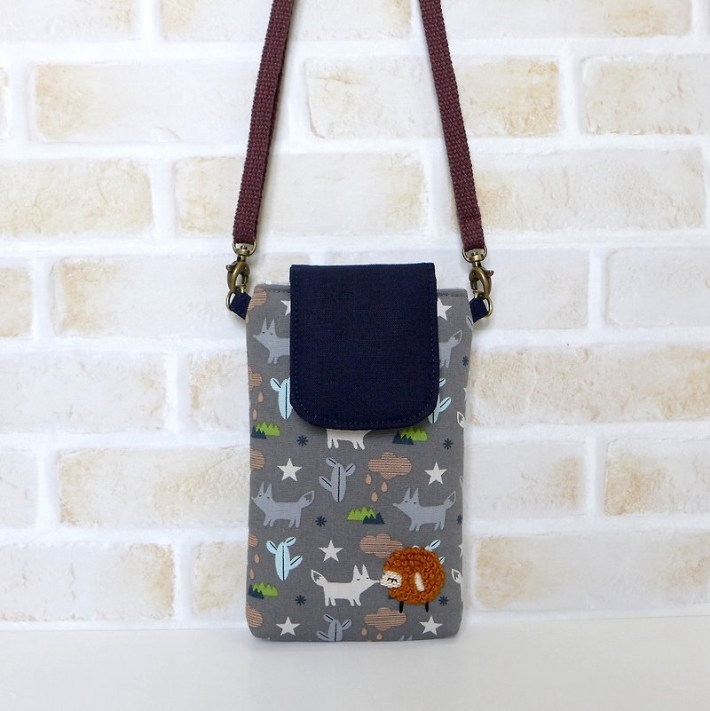 Embroidered Sheep Phone Bag - Fox Forest (with strap) - เคส/ซองมือถือ - ผ้าฝ้าย/ผ้าลินิน 