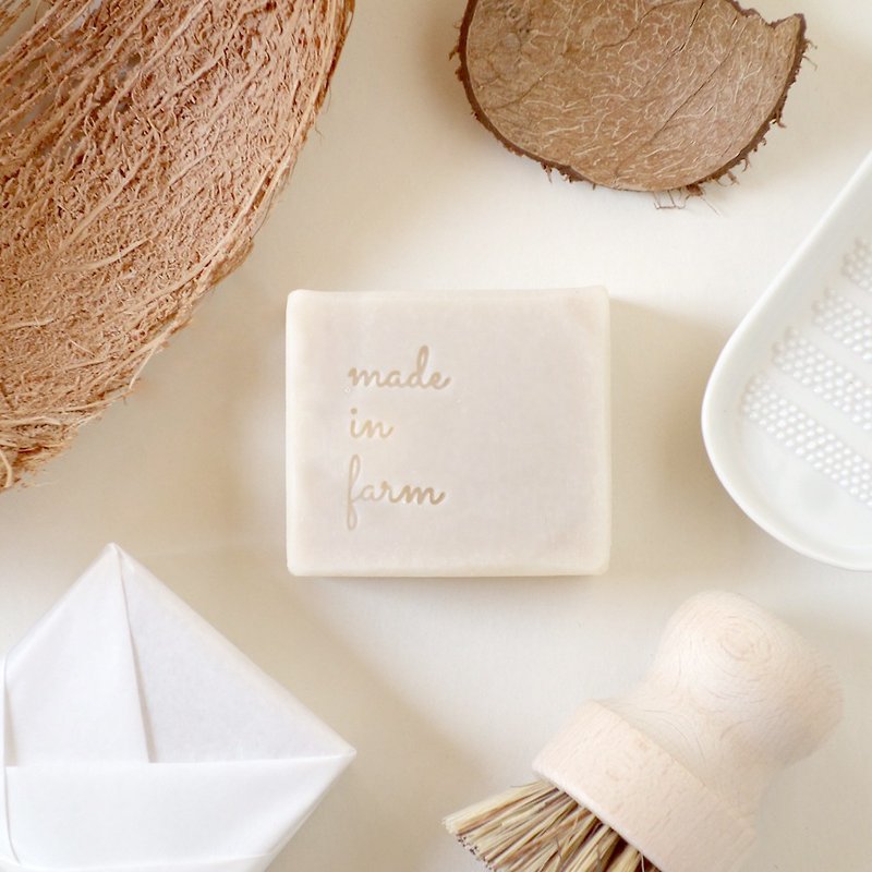 100% Coconut oil soap for hard days ,Clean the skin well. - 肥皂/手工皂 - 其他材質 白色