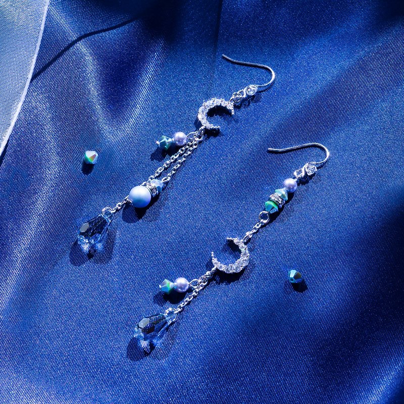 [Luna·Artemis] Faceted Silver Water Drop Crystal Asymmetric Moon Earrings Christmas Gift - ต่างหู - คริสตัล สีน้ำเงิน