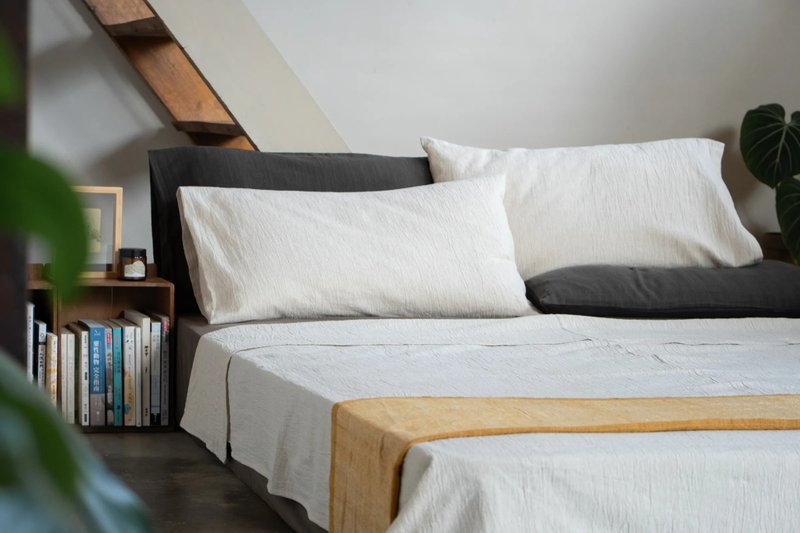 NEW 預購100%大麻樂眠涼爽寢具三件組//一薄被加二枕 - 寢具/床包 - 棉．麻 白色