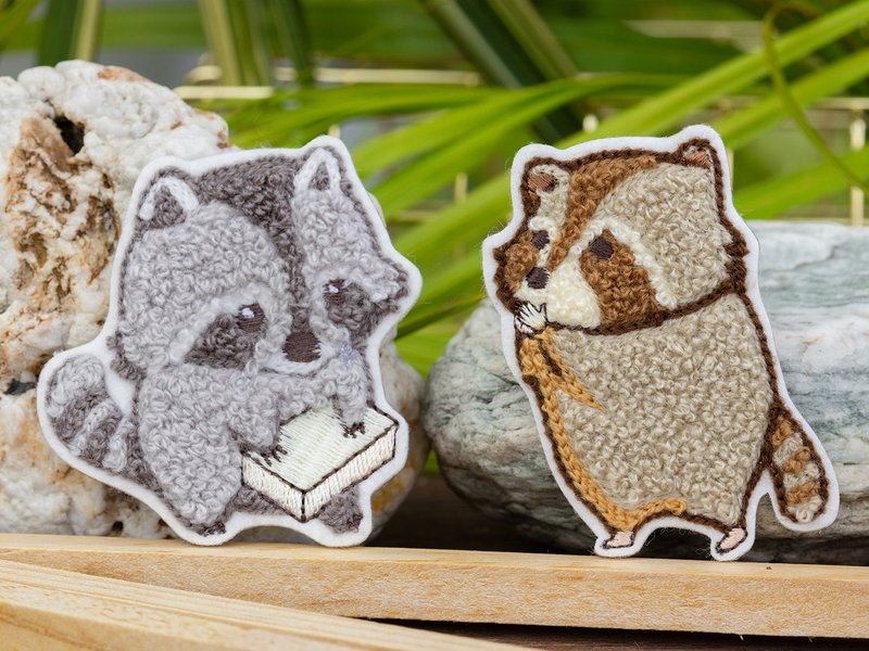 Embroidery sticker animal series raccoon--Marshmallow raccoon three-dimensional embroidery - Stickers - Thread Gray