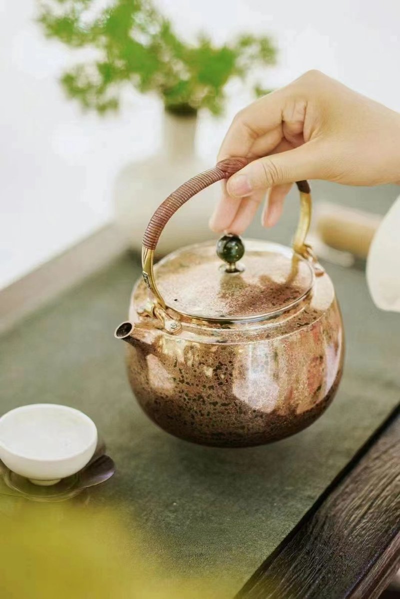 尚幀品 口打出木紋金純銀壺 純銀9999純手工  1100cc - 茶壺/茶杯/茶具 - 純銀 