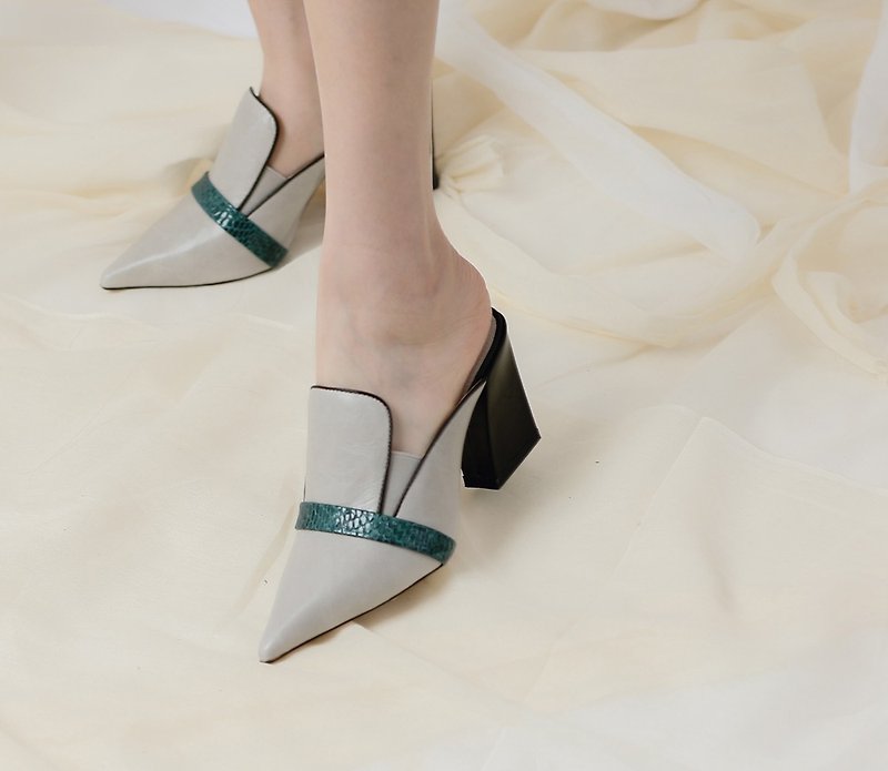 Minimalist collar colorblock coarse heel leather sandals gray - Sandals - Genuine Leather Gray