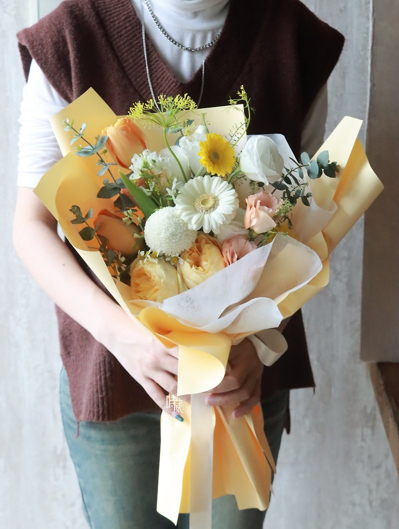 Lemon Cream Tulip Gerbera Flower Bouquet/Taichung area only - Dried Flowers & Bouquets - Plants & Flowers Yellow