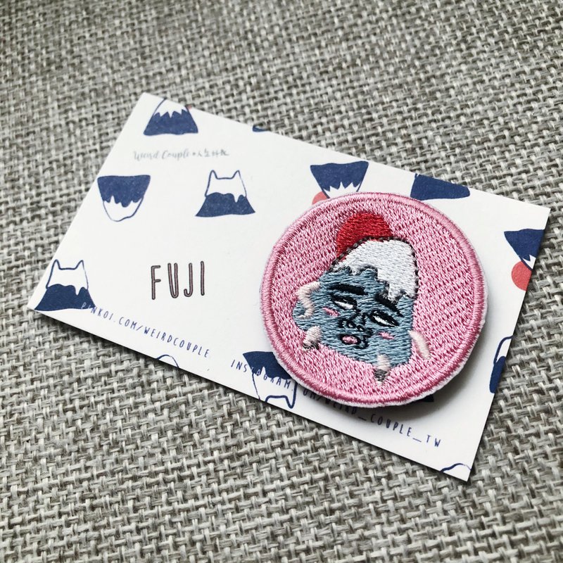 厭世富士山人刺繡胸針或繡片一個 - 胸針 - 繡線 多色