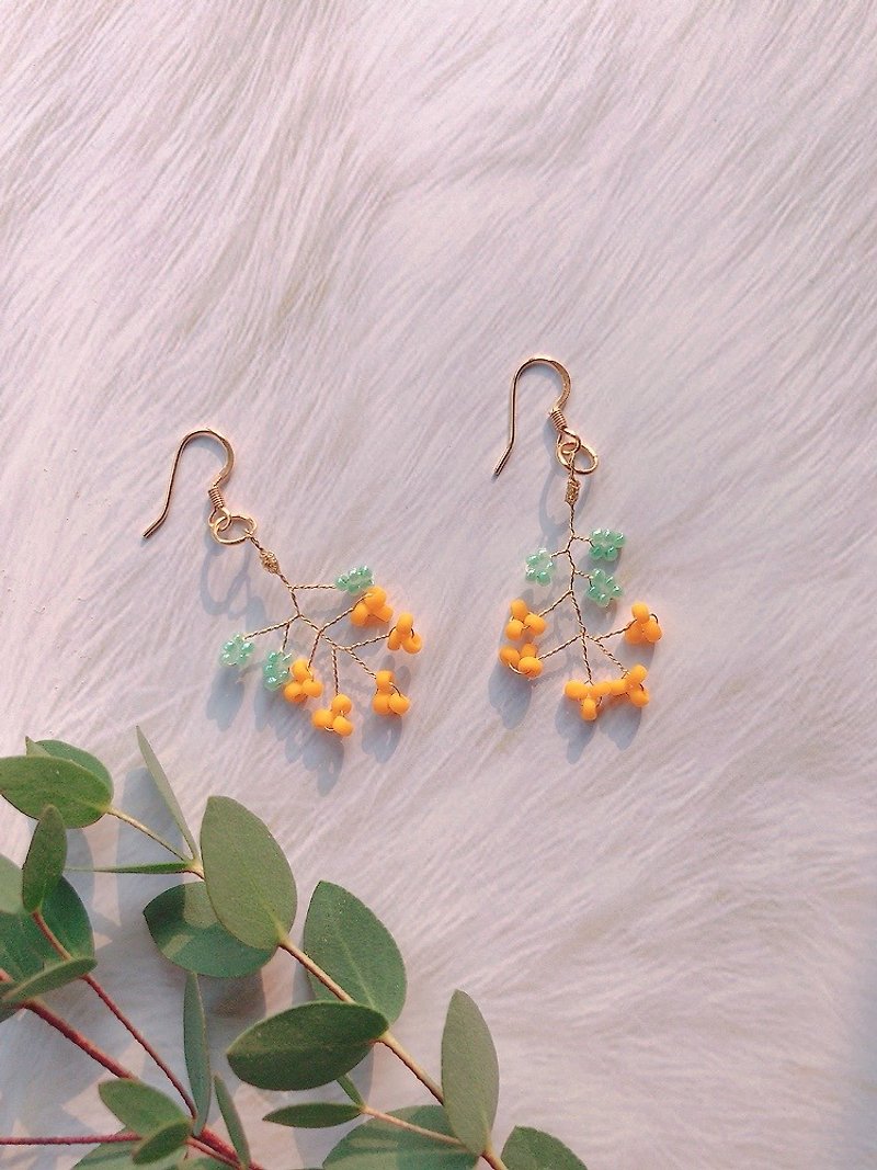 Cute mimosa earrings - ต่างหู - พลาสติก สีส้ม