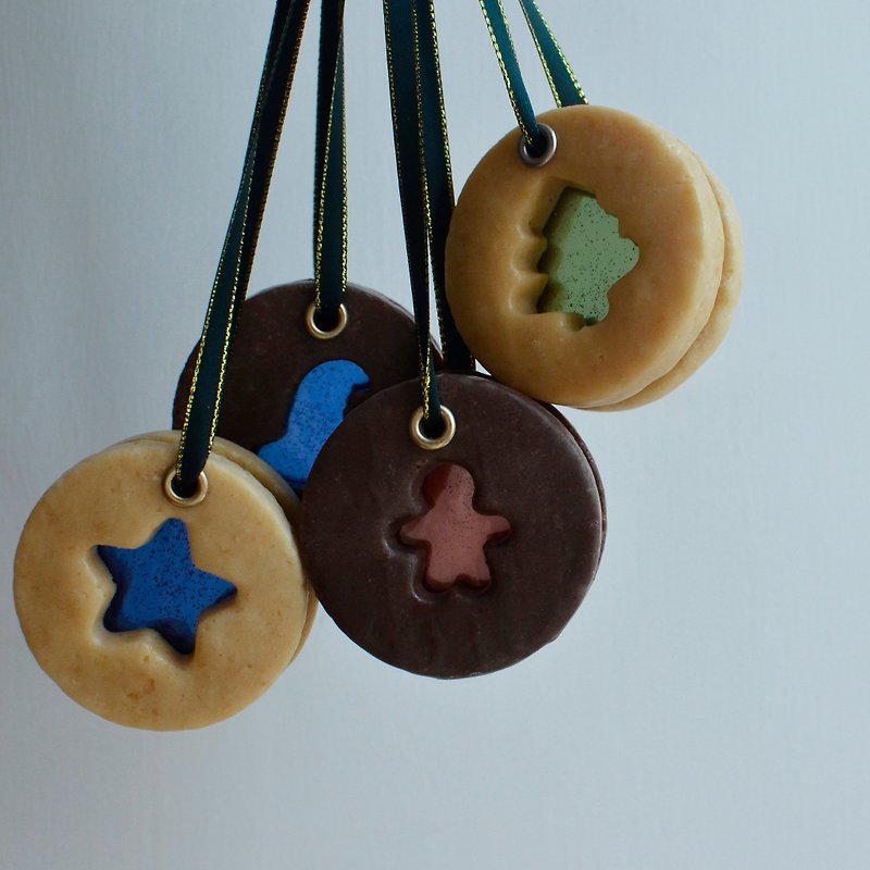 thesestudio | Christmas cookie scented Wax tags - Items for Display - Wax Multicolor