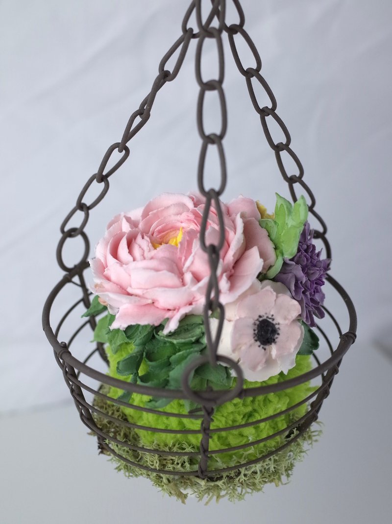 Floral clay peony, chrysanthemum and anemone hanging basket - ของวางตกแต่ง - ดินเหนียว สึชมพู