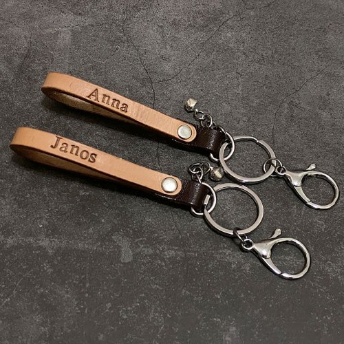 U6.JP6 【U6.JP6 手工皮件】客製化字母鑰匙圈吊飾