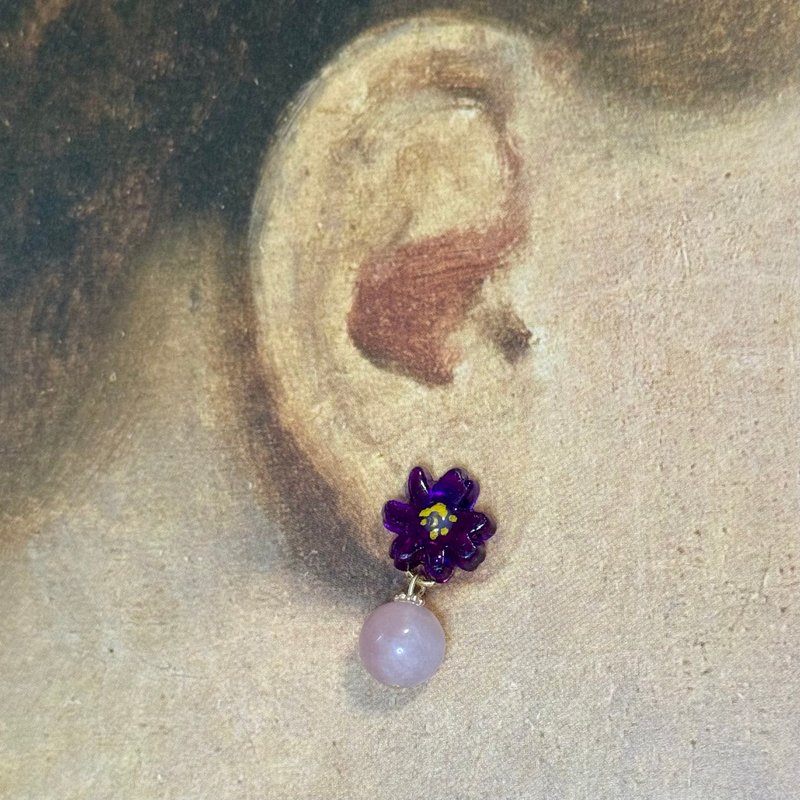 水晶系列 - 紫花與紫羅蘭金絲玉圓珠耳環 - 耳環/耳夾/耳骨夾 - 水晶 紫色