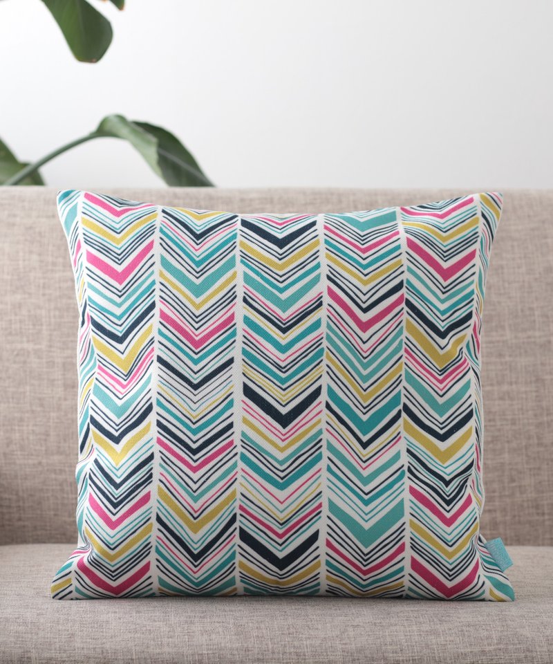 Jubilee天然亞麻抱枕套 與設計師Jessica Hogarth合作 多色箭頭款 - 枕頭/抱枕 - 棉．麻 多色