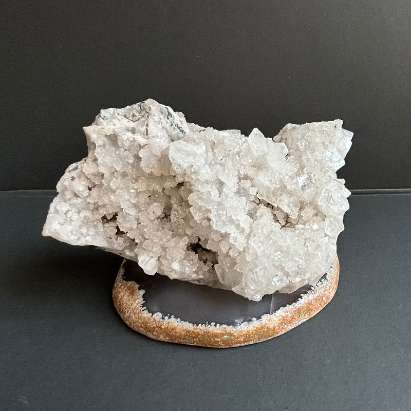 *Full of crystal flowers*Stone apophyllite - Items for Display - Crystal White