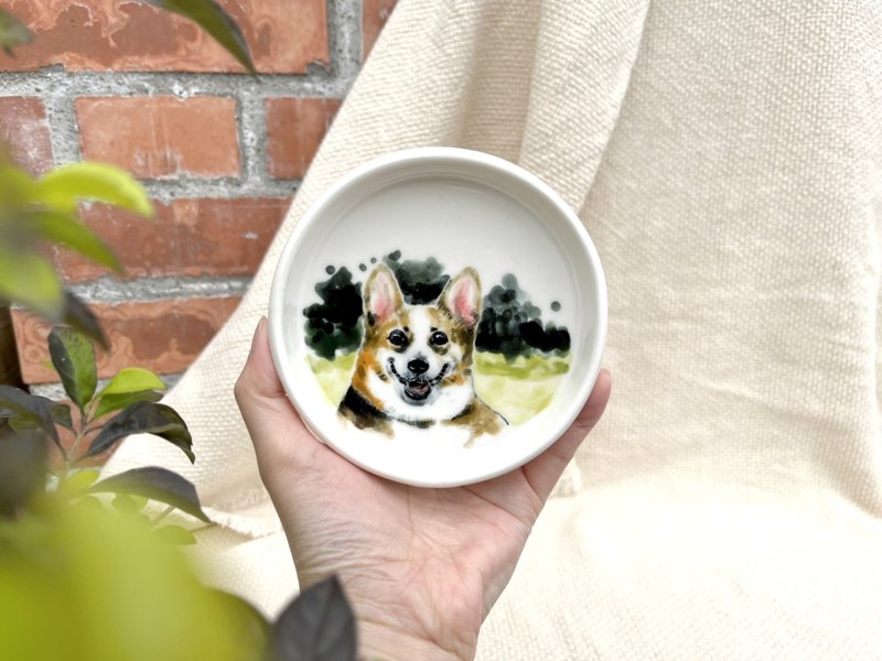 Hand-drawn underglaze painted corgi deep plate small saucer saucer - Plates & Trays - Porcelain Multicolor