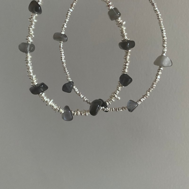 เงินแท้ สร้อยข้อมือ - Black Moonlight Broken Silver Couple Bracelet Irregular Backbone Stone