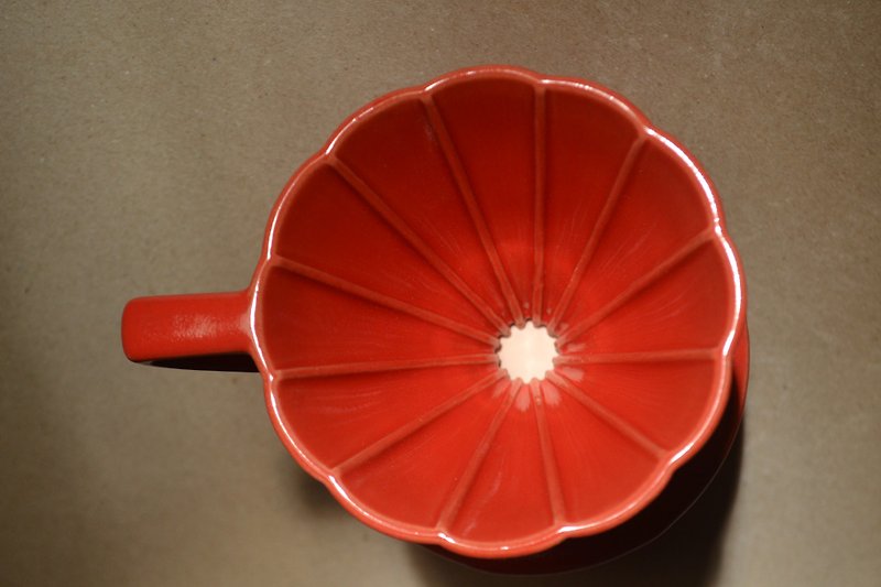 Big red chrysanthemum long rib filter cup 01 - เครื่องทำกาแฟ - ดินเผา สีแดง