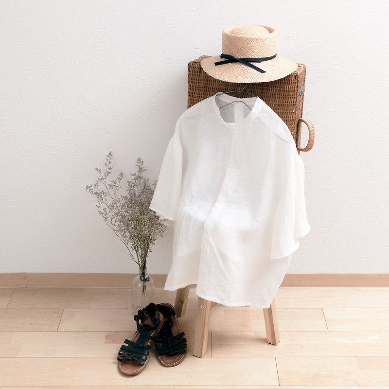 Flare half-sleeve Linen blouse/off-white - เสื้อเชิ้ตผู้หญิง - ผ้าฝ้าย/ผ้าลินิน ขาว