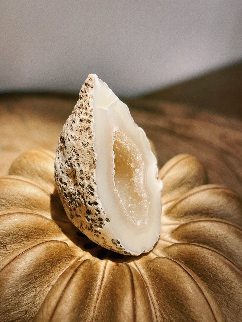 天然白瑪瑙石晶簇洞 - 擺飾/家飾品 - 石頭 多色