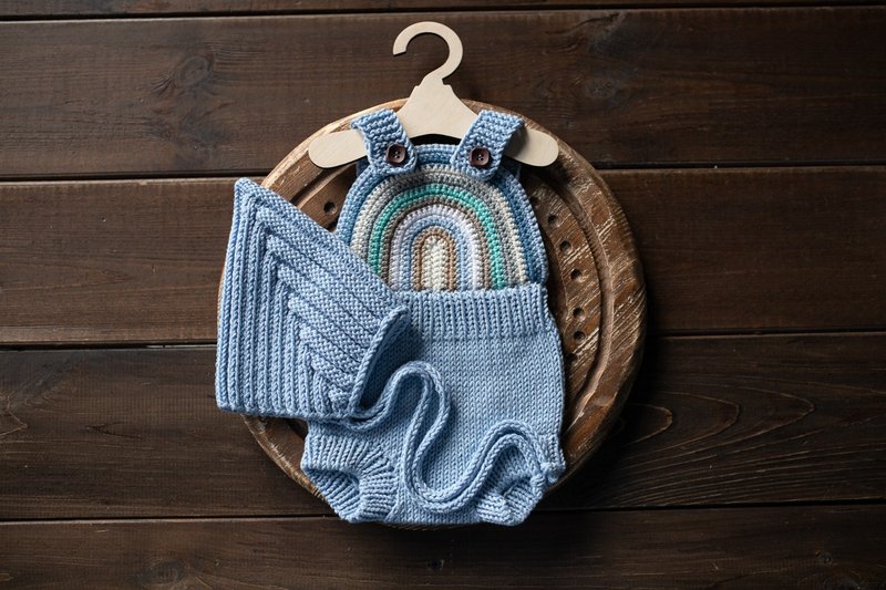 Blue bodysuit with hat for newborn boys: the perfect outfit for a little boy - เครื่องประดับ - โลหะ สีน้ำเงิน