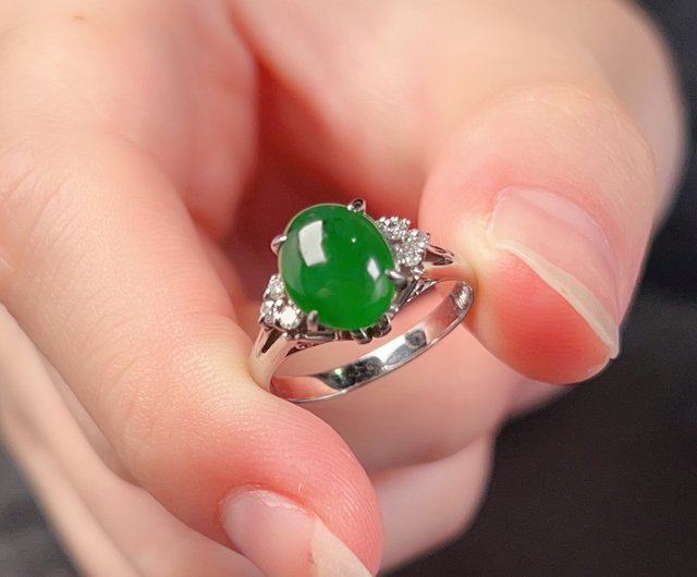 Bingzhong Laokeng Green Jade Cabochon Ring PT900 White Gold