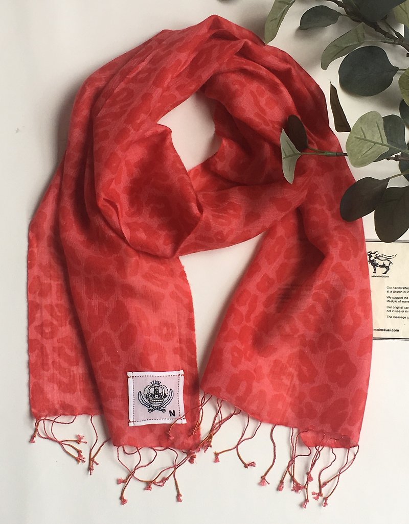 サマースカーフ　カシミヤガーゼ　レオパードプリント - 絲巾 - 其他材質 紅色