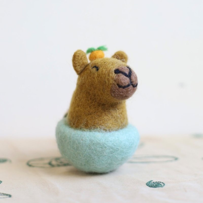 WoolfeltingWoolfelting Capybara Keychain - ที่ห้อยกุญแจ - ขนแกะ สีนำ้ตาล