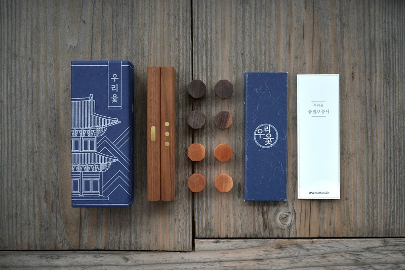 MATTANIAH FURNITURE 韓國傳統桌遊 Woori-Yut/擲柶 - 桌遊/卡牌 - 木頭 咖啡色