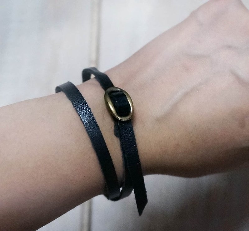 Sienna leather double ring thin bracelet (bronze hardware) - สร้อยข้อมือ - หนังแท้ สีดำ