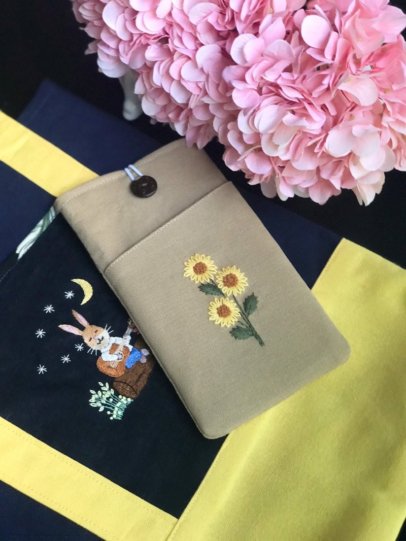 Phone sleeve,phone case,phone bag,embroidered-phone sleeve,embroidered-phone bag - 其他 - 棉．麻 