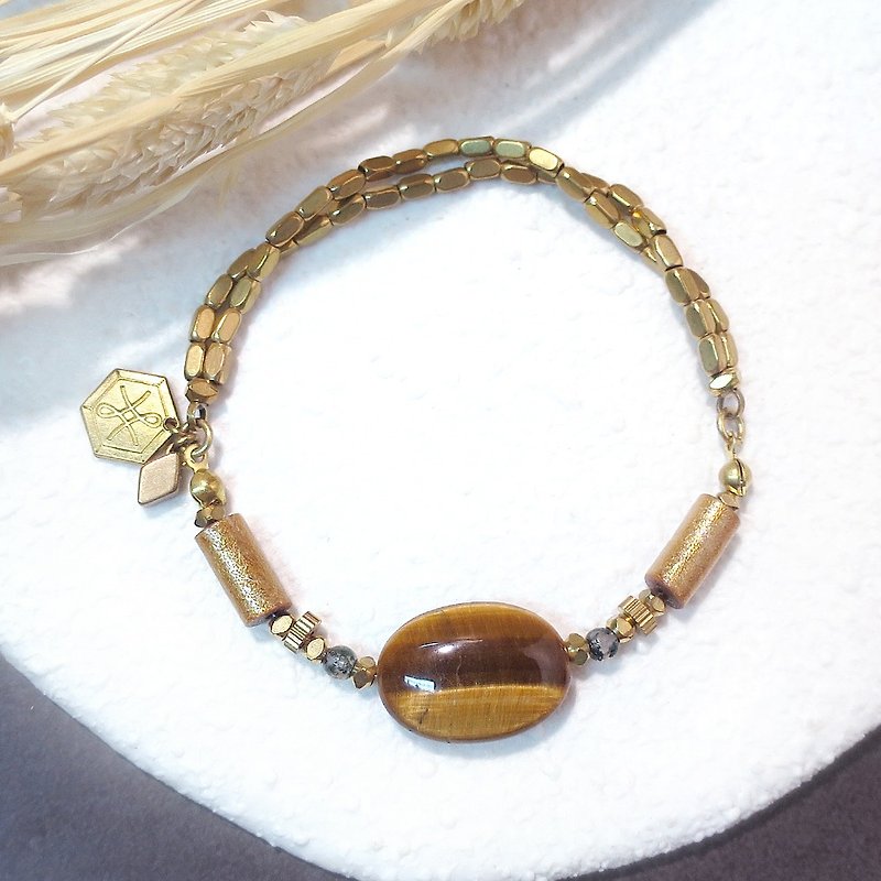 VIIART. The month of gold. Tiger eye gold coral brass bracelet - สร้อยข้อมือ - เครื่องประดับพลอย สีทอง