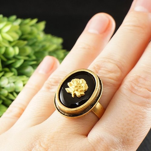 AGATIX Black Golden Rose Vintage Cameo Adjustable Ring Oval Gold Statement Ring Jewelry