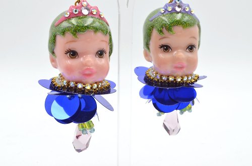 TIMBEE LO shop 全手工巨型娃娃頭珠片耳環 綴超大顆粉紅色施華洛水晶 需私信訂製