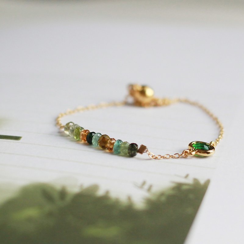 MissQueeny original | Mood for Love Green Essence Natural Tourmaline Bracelet - สร้อยข้อมือ - เงิน สีทอง