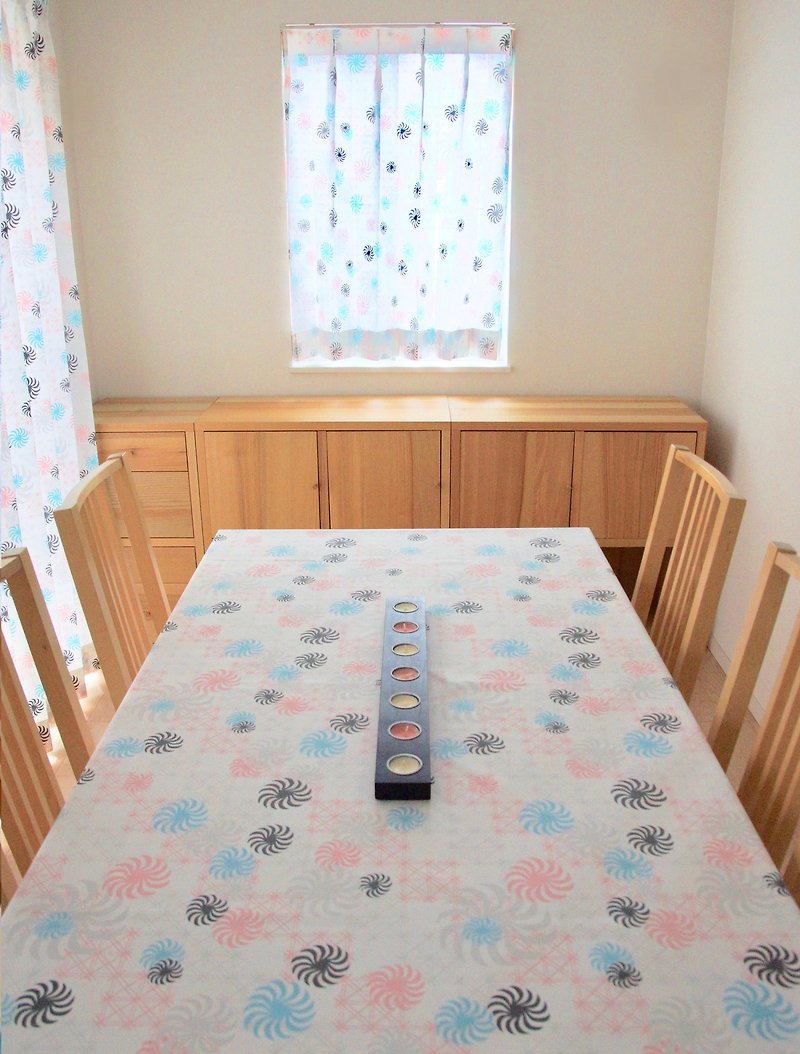 【Table cloth / cover】"Kazaguruma" (Pink) - Dining Tables & Desks - Cotton & Hemp Pink