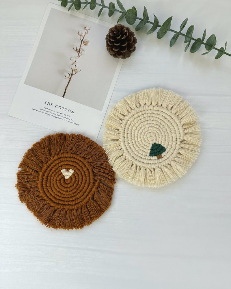 Round Woven Coaster/Macrame Coaster - ที่รองแก้ว - ผ้าฝ้าย/ผ้าลินิน หลากหลายสี