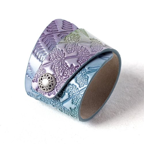 Two Starlings Light Blue Lilac Leather Bracelet for Women with Fern and Flowers Width 6 cm