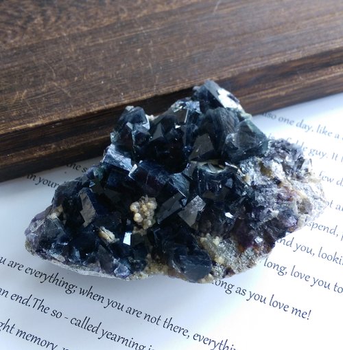 石話石說 Alice Jewelry Fluorite 內蒙產地 幻影螢石 水晶共生 天然礦石 原礦