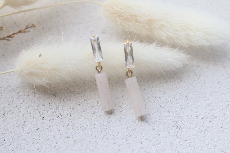 Pink Crystal Earrings 1097 - Clear - ต่างหู - เครื่องเพชรพลอย สึชมพู