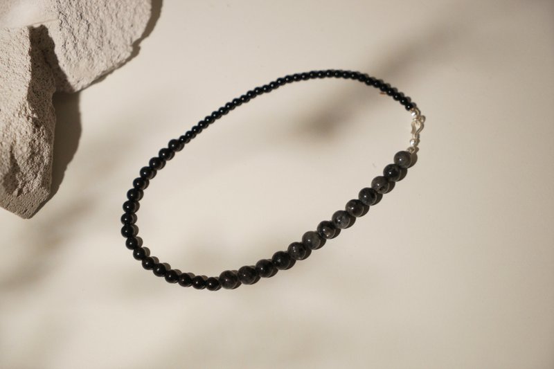 [Autumn and Winter Limited] Yin black crystal beaded necklace medical steel/all black/daily/gift - Necklaces - Crystal Black