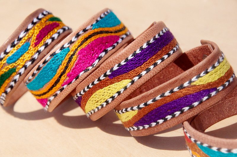 หนังแท้ สร้อยข้อมือ หลากหลายสี - Hand-embroidered camel leather bracelet/leather bracelet/leather bracelet/leather bracelet/embroidered bracelet-embroidery