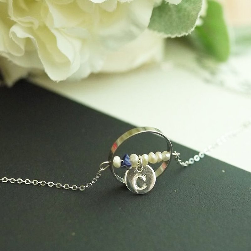 Customized Pearl Green Stone Letter Sister Gift Boudoir Gift Birthday Gift Necklace Necklace Necklace Necklace Gift Personalized Pearl Lazurite Initial Necklace Birthday Christmas gifts - สร้อยติดคอ - โลหะ สีเงิน