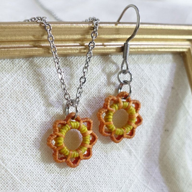 Small Sun Earrings Necklace│Creative Braiding Series│Wax Wax Stainless Steel Earrings Adjustable Clip-On - ต่างหู - วัสดุกันนำ้ สีส้ม